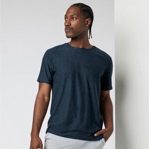 NWT Vuori Men's Strato Tech Tee in Navy Heather (sz: L)